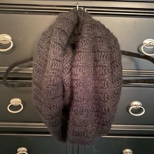 Knit infinity scarf